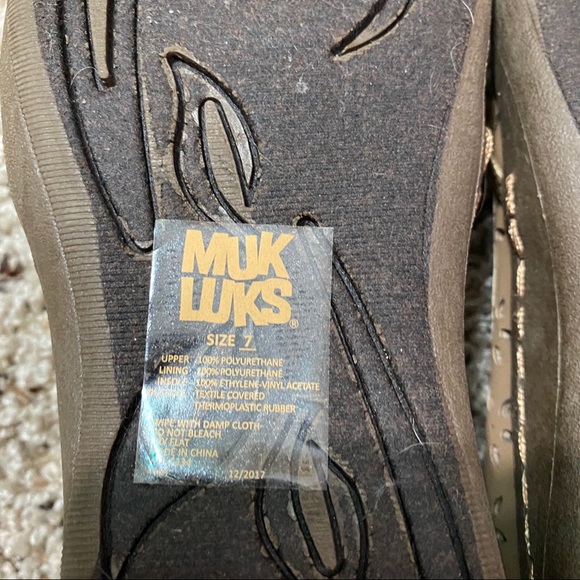 NWT. The Original Muk Luks - Picture 12 of 13